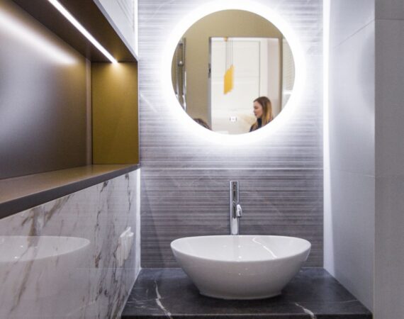 Меблировка ванной комнаты в современном стиле